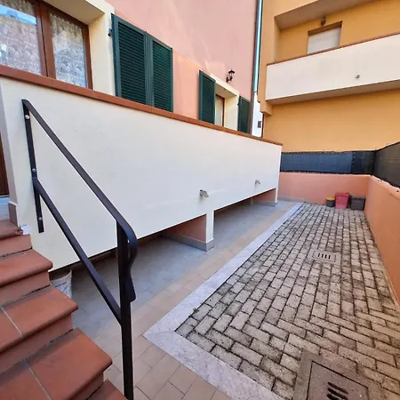 Le Rondini Apartment *